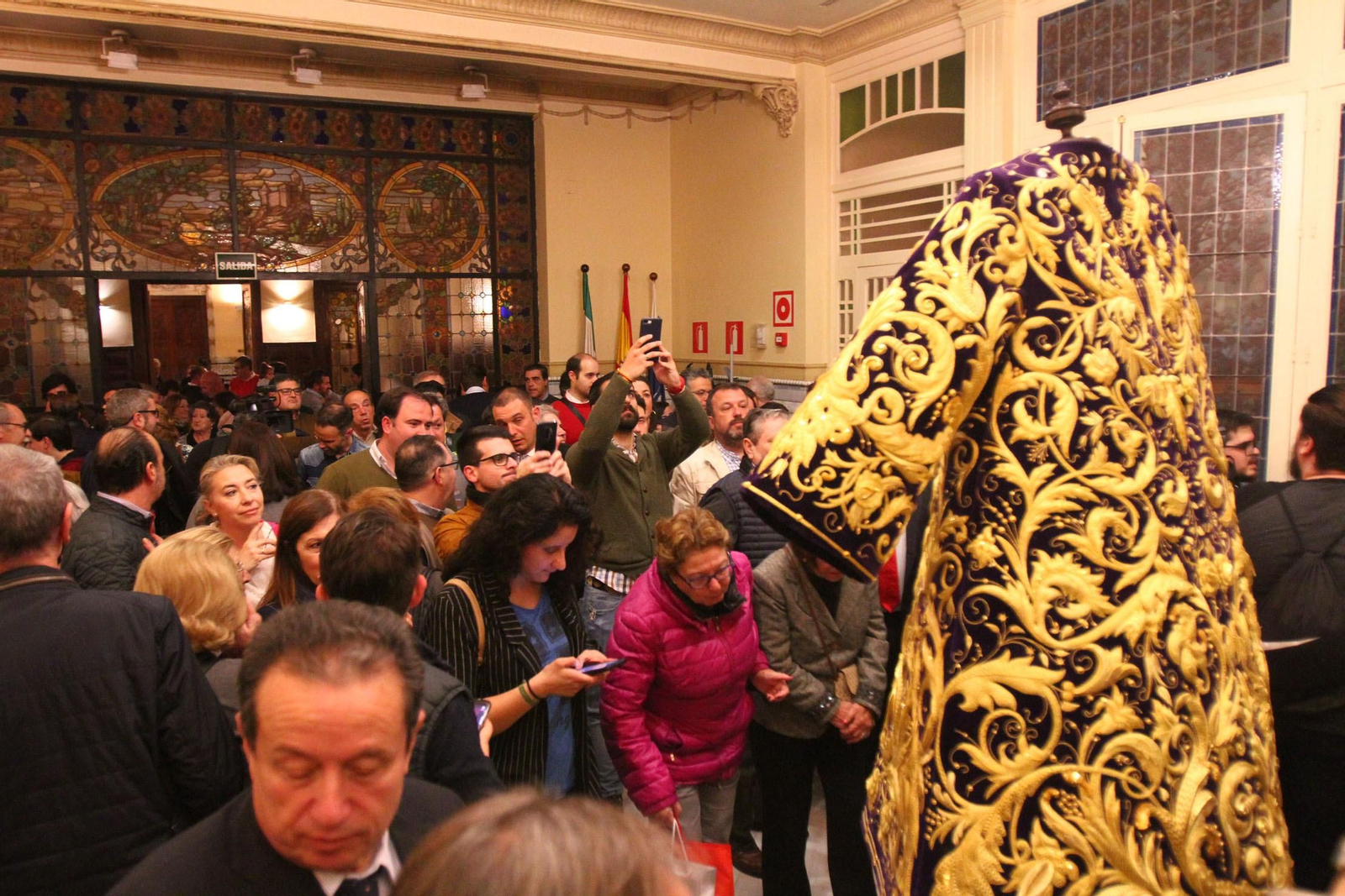 Presentación de la nueva túnica del Nazareno