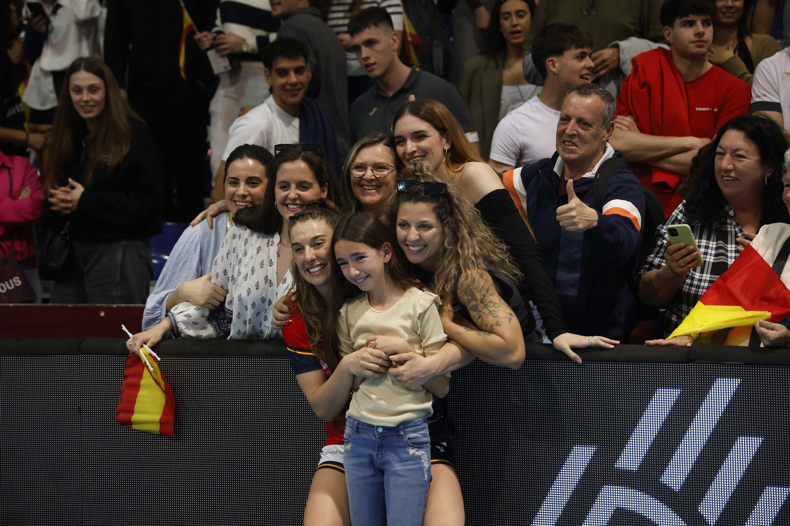 Búscate durante el España - Croacia de balonmano en Algeciras