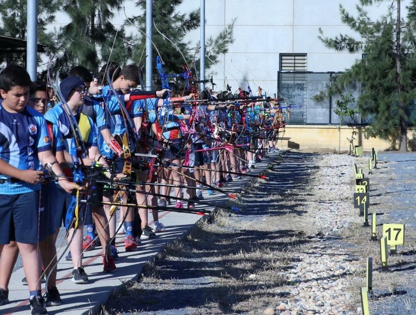 Parte de la línea de tiro de los menores durante la disputa del Provincial. Parte de la línea de tiro de los menores durante la disputa del Provincial.