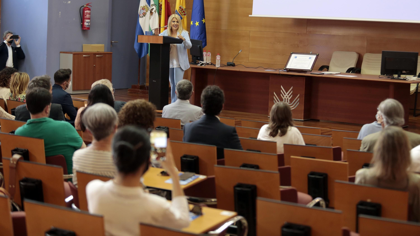 Reconocimiento título Póstumo de Consejero de Honor a D. Carmelo García Barroso