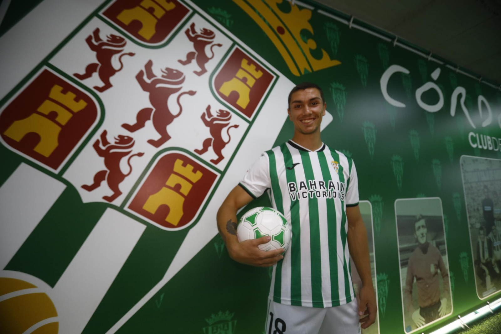Las mejores fotos de la presentación de Adri Fuentes, Juan María Alcedo y Mariano Carmona como jugadores del Córdoba CF