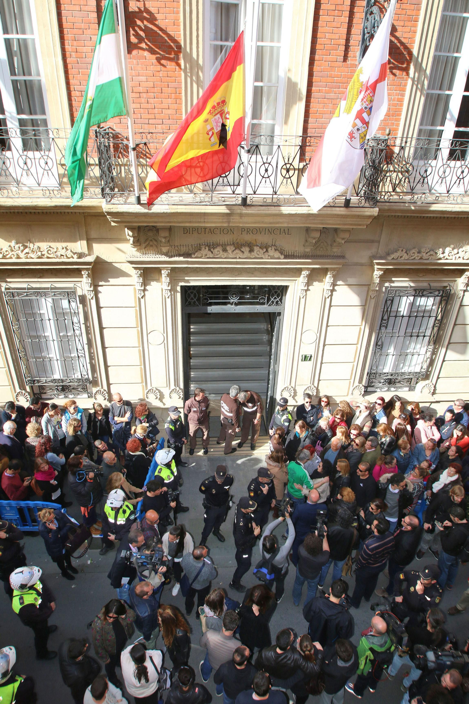 Las imágenes de la capilla ardiente por Gabriel