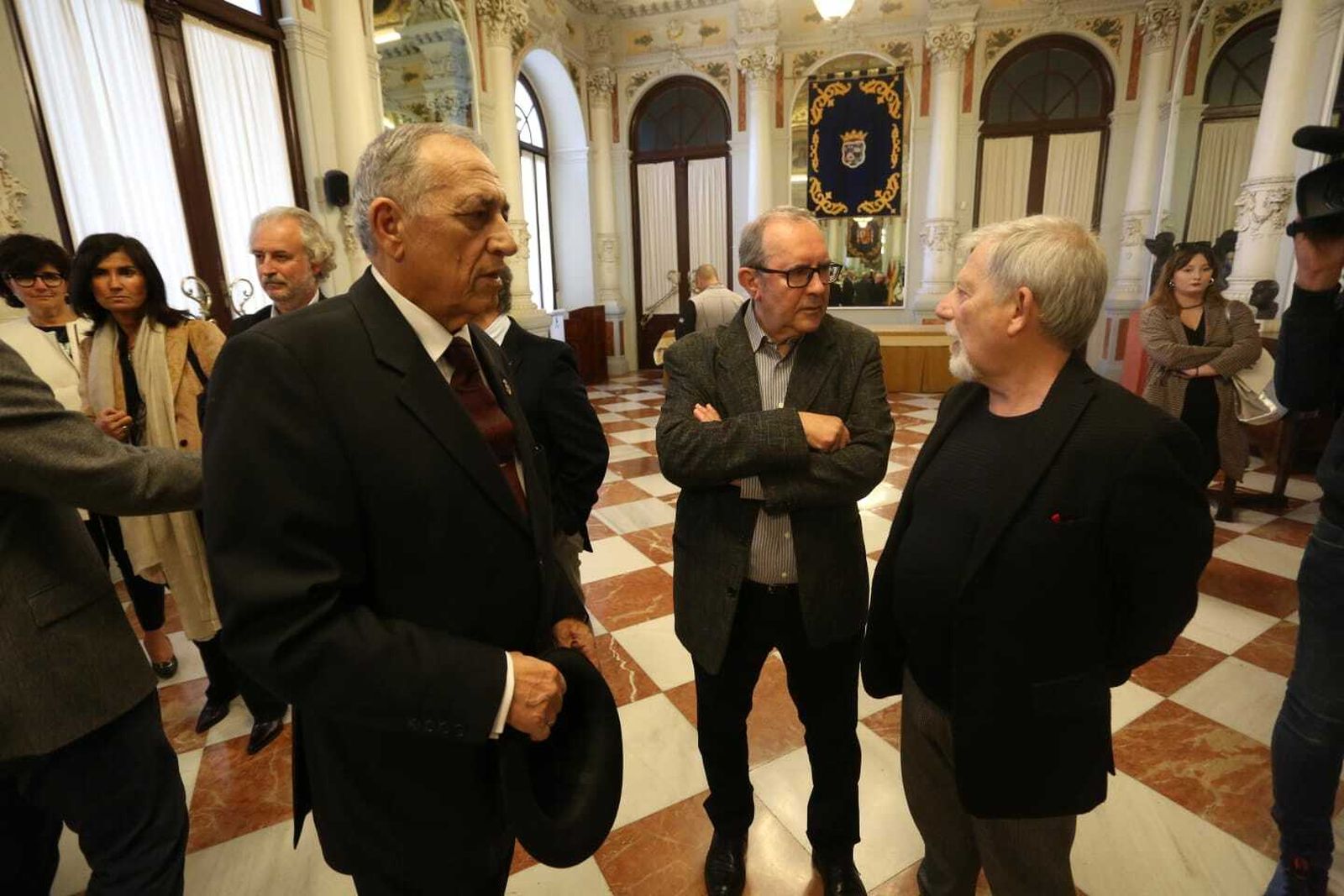 Fotos de la capilla ardiente de Manuel Alcántara