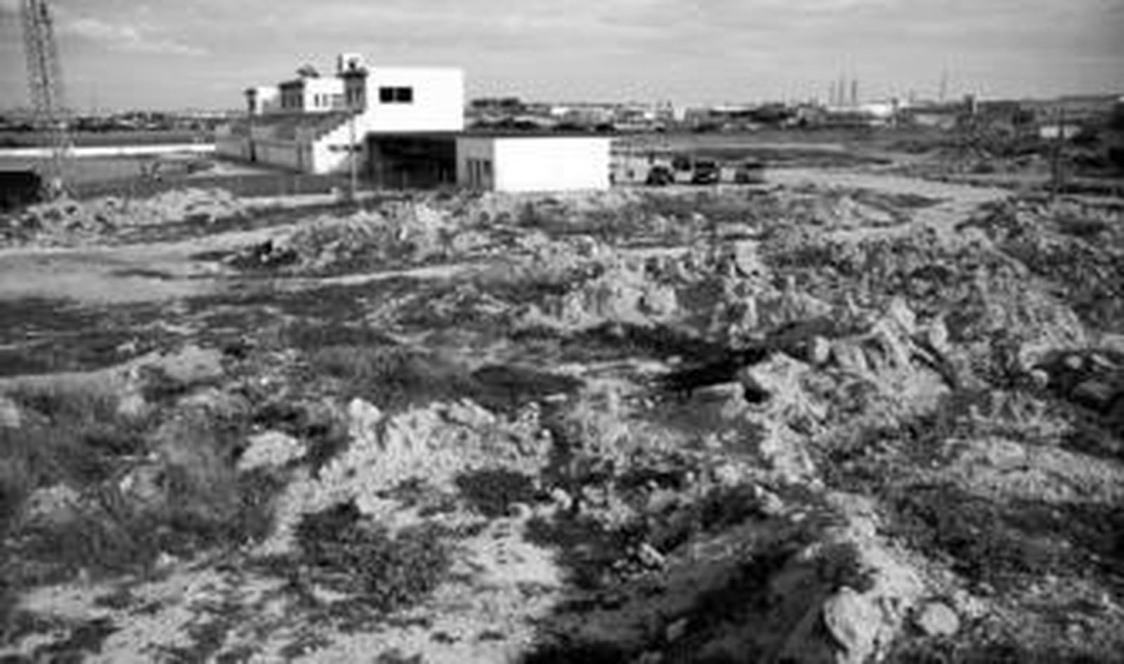 Aspecto que presentan actualmente las inmediaciones de la pista de atletismo de Huerta Mata.