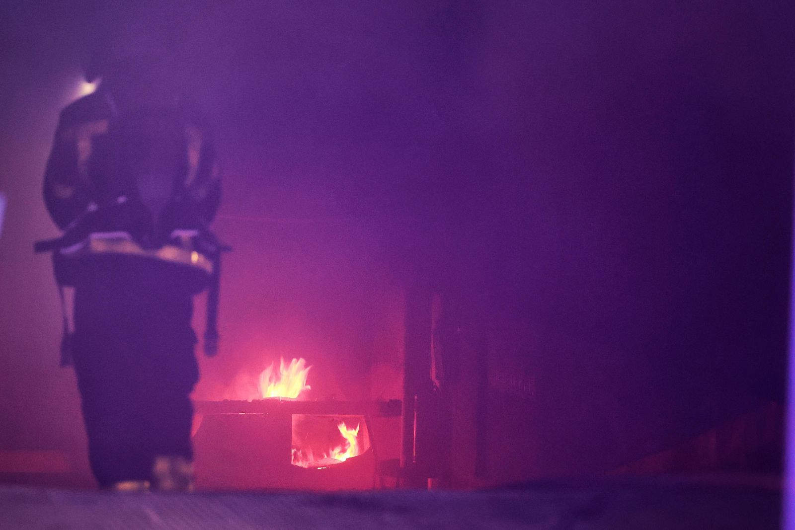 Las imágenes del incendio en el garaje de la calle Parlamento