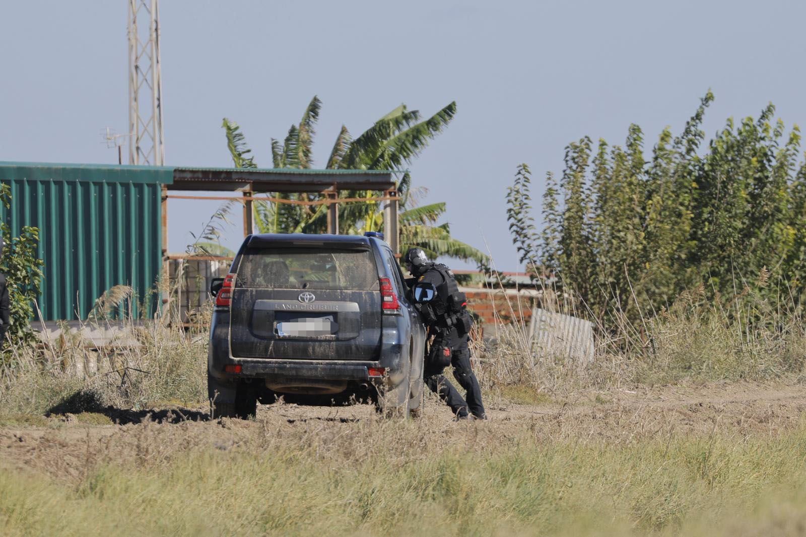 Las imágenes del dispositivo policial desplegado en Isla Mayor