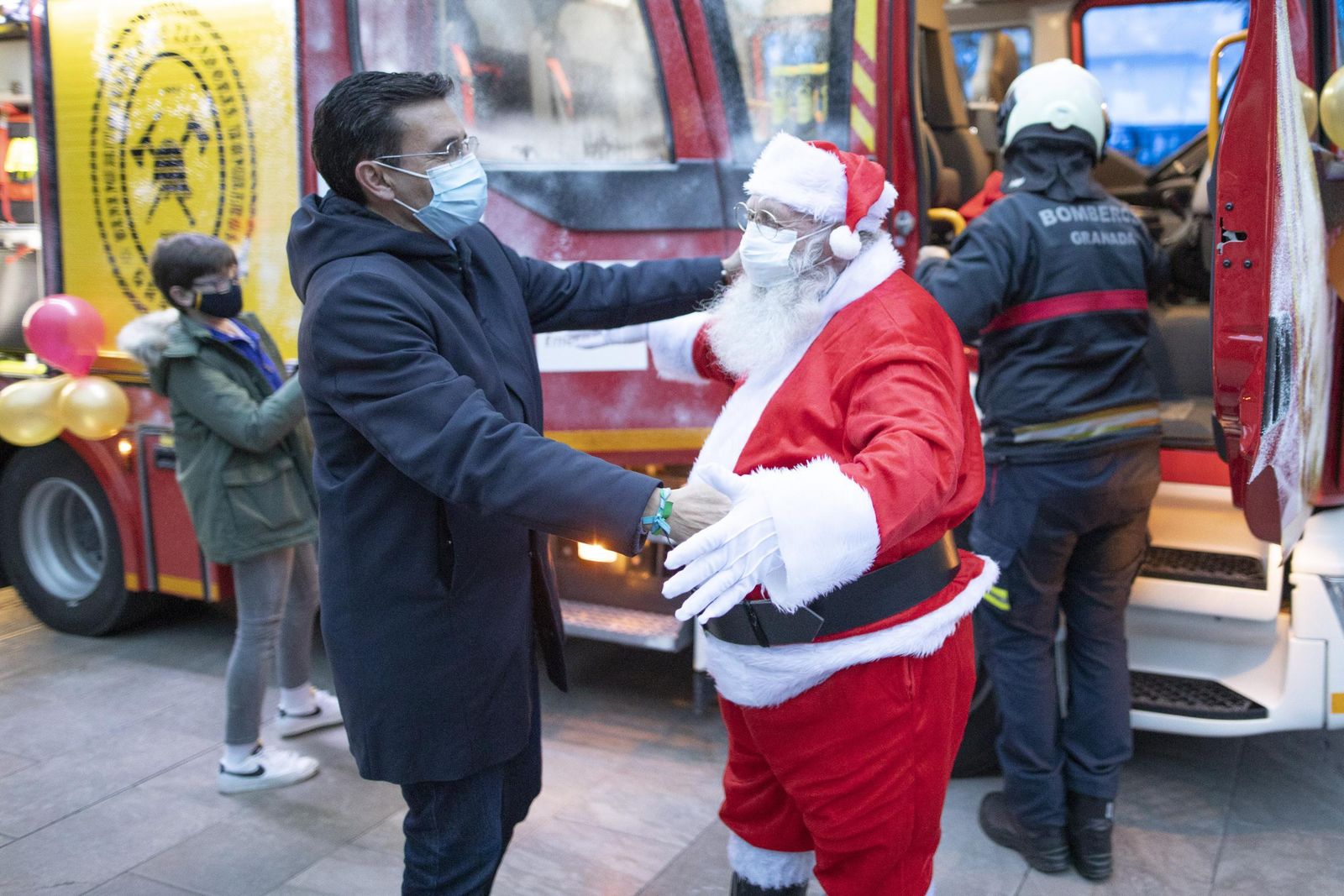 Fotos de las cabalgatas de Papá Noel en Granada