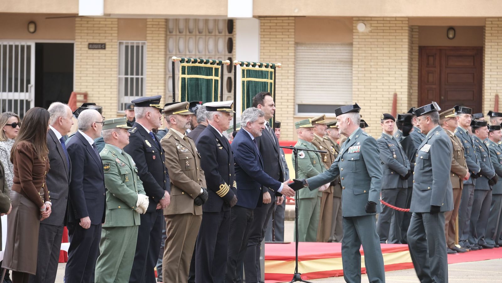 Las imágenes de la toma de posesión del nuevo coronel jefe de la Guardia Civil de Almería