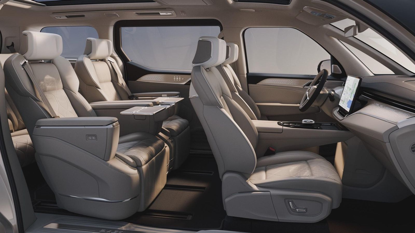 Por el momento, Volvo sólo ha ofrecido imágenes de una versión de seis plazas, con asientos en las segunda fila independientes. Por el momento, Volvo sólo ha ofrecido imágenes de una versión de seis plazas, con asientos en las segunda fila independientes.