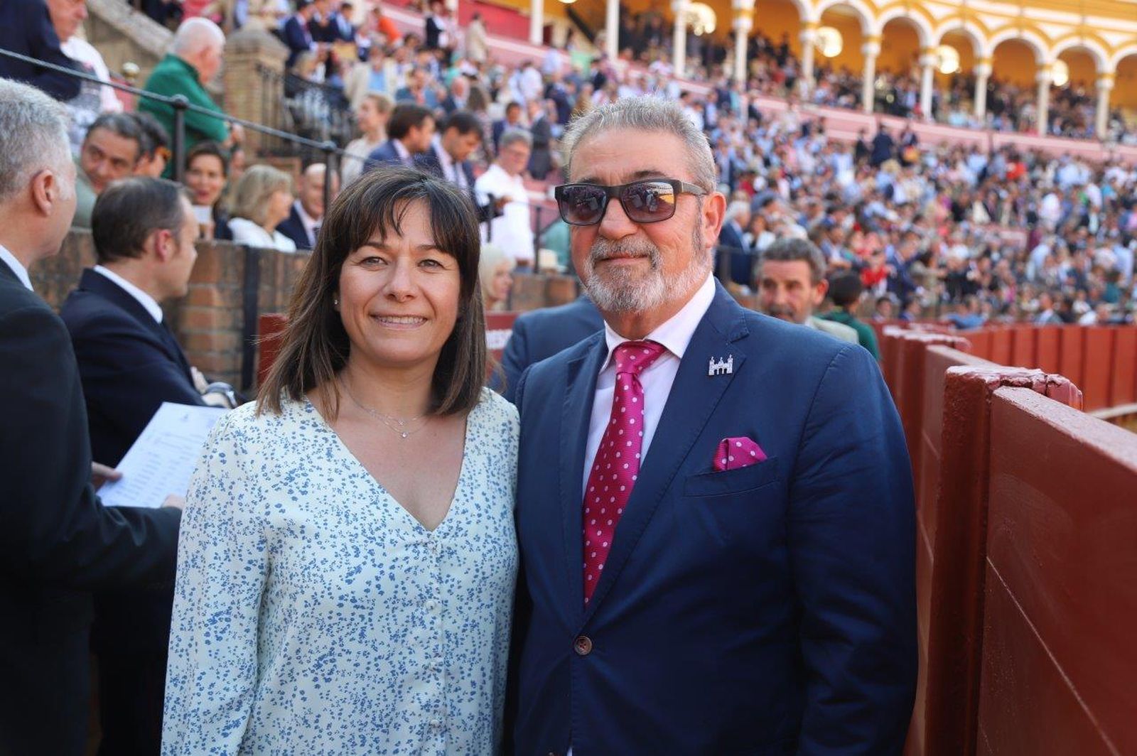 Los famosos y autoridades en los toros del jueves de Feria de Abril