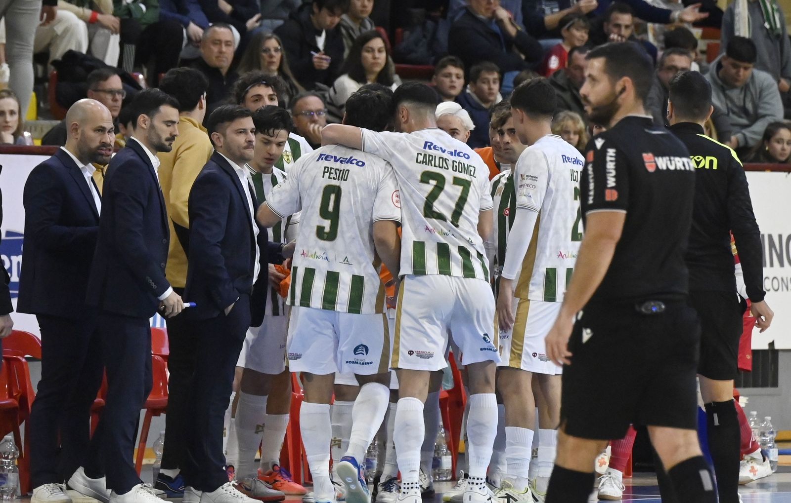 Las mejores fotos del ambiente en Vista Alegre para el Córdoba Patrimonio - Palma Futsal