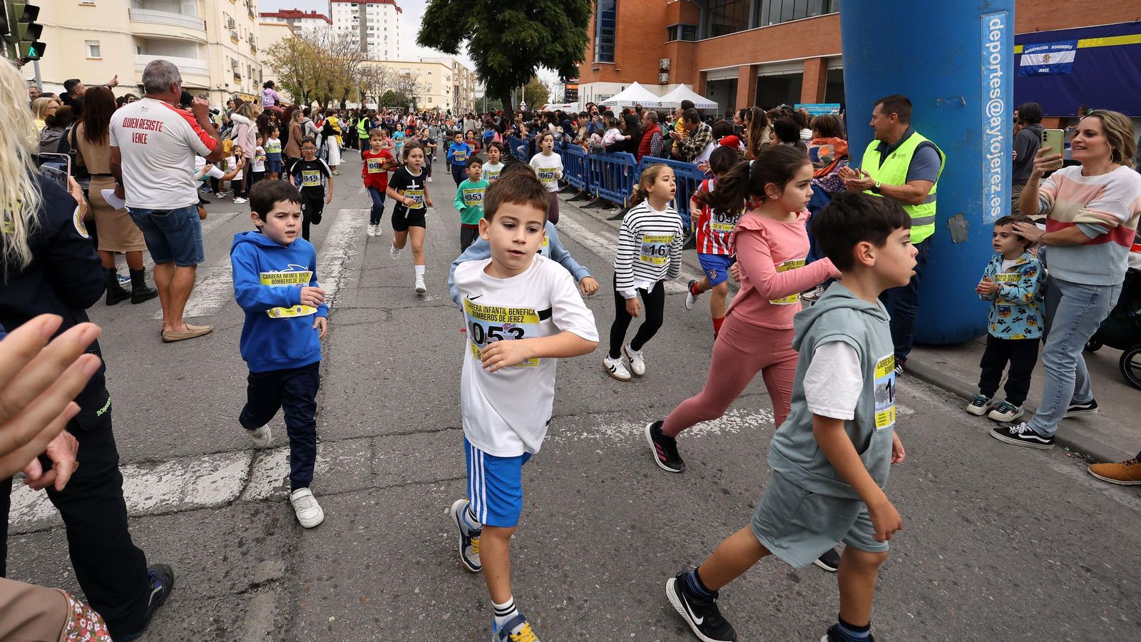 Búscate en la 4ª carrera infantil benéfica Bomberos de Jerez 2024