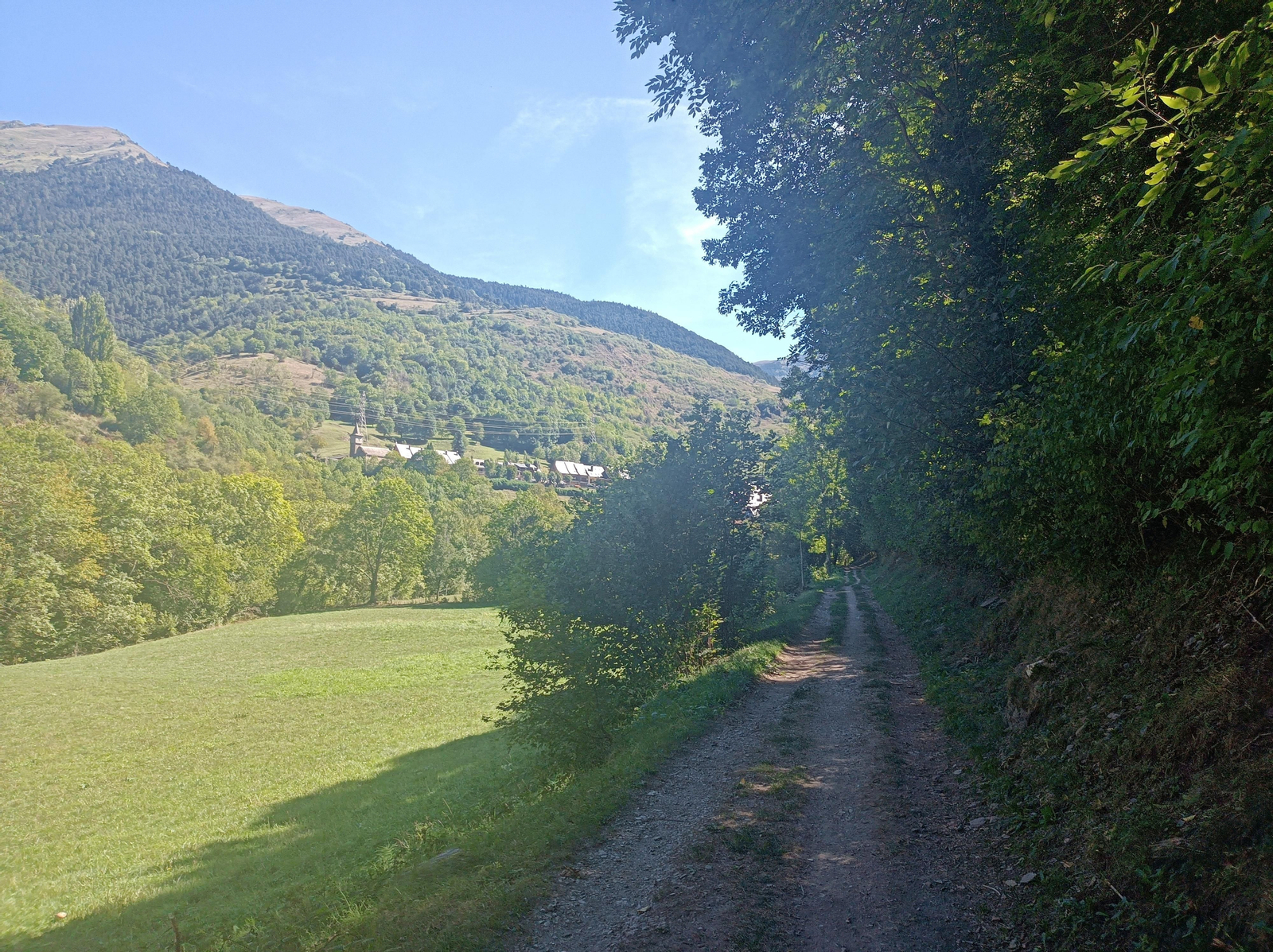 Praderas antes de llegar a Aubèrt