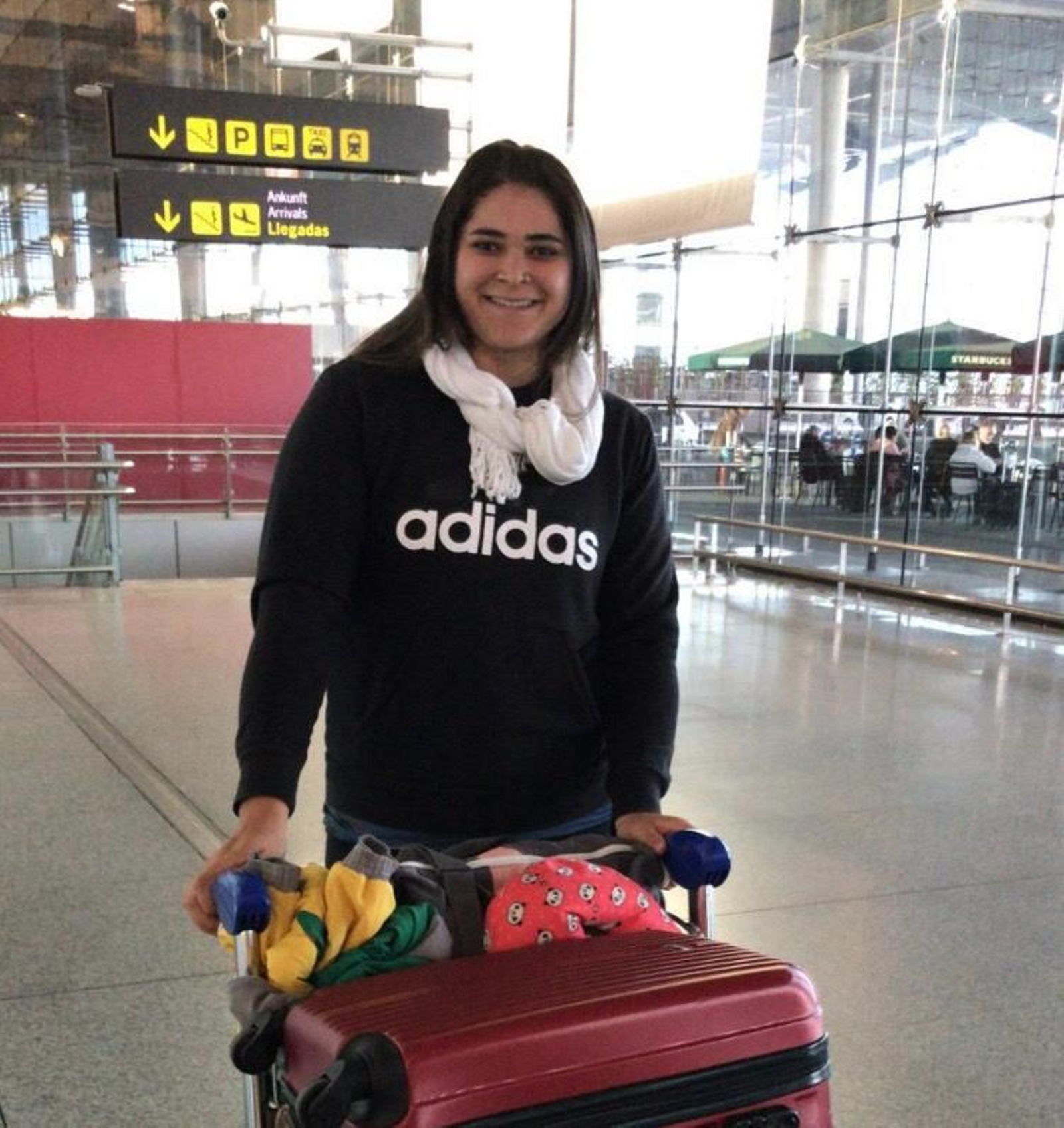 Isaura, en su llegada a Málaga. Isaura, en su llegada a Málaga.