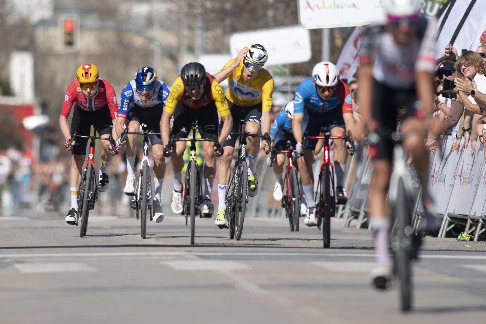 Las mejores fotos de la etapa final de la Ruta del Sol Vuelta a Andalucía con desenlace en Lucena