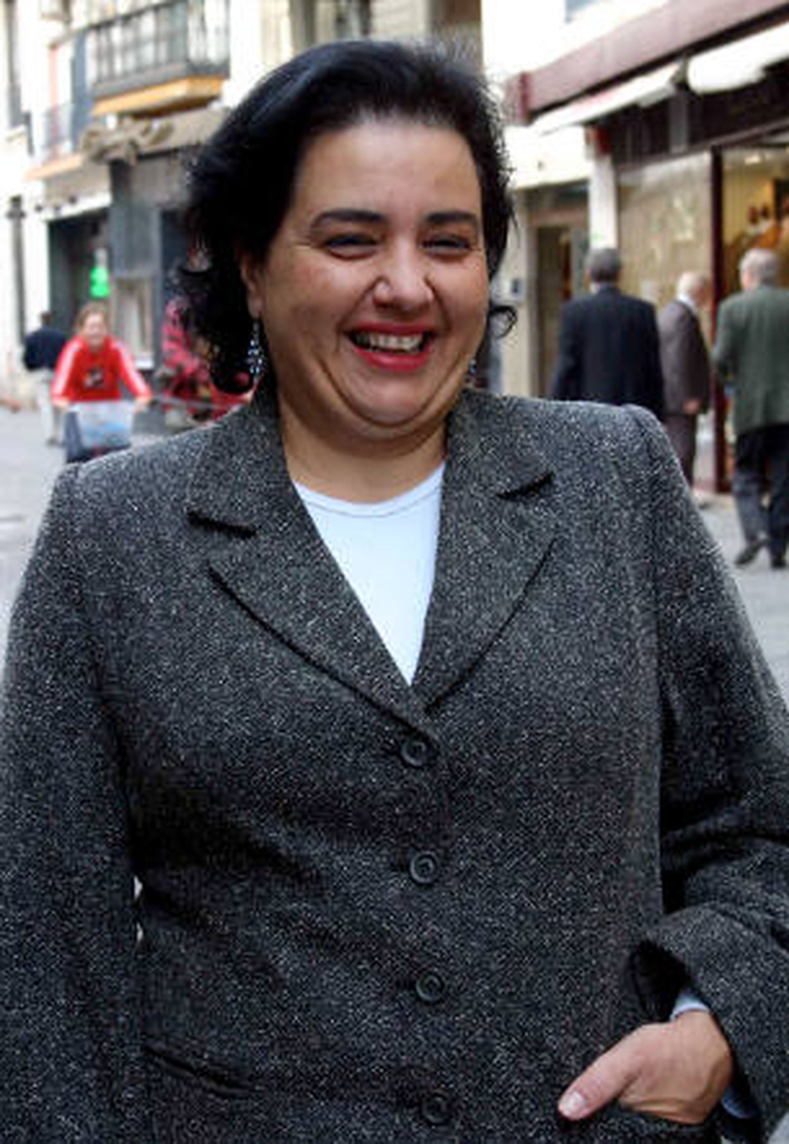 Dolores Dávila, nueva secretaria local del PA, plantea volver al Consistorio