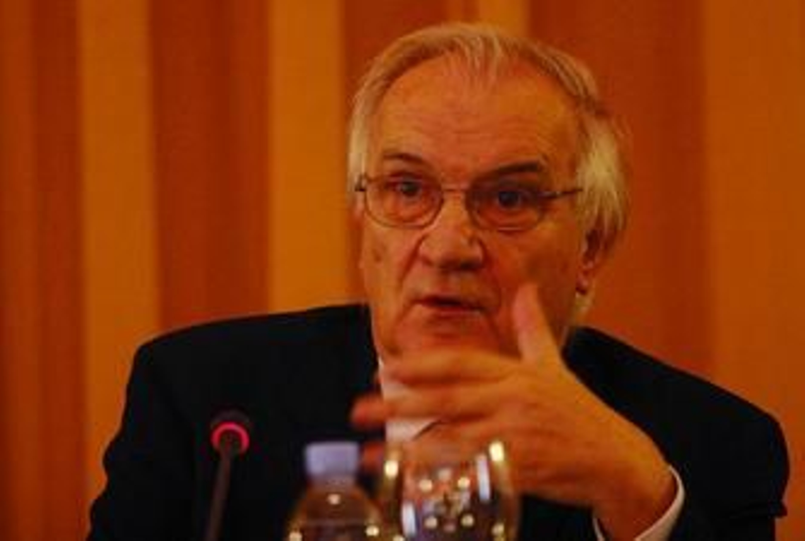 El catedrático Miguel Rodríguez-Piñero en un encuentro en la UIMP.