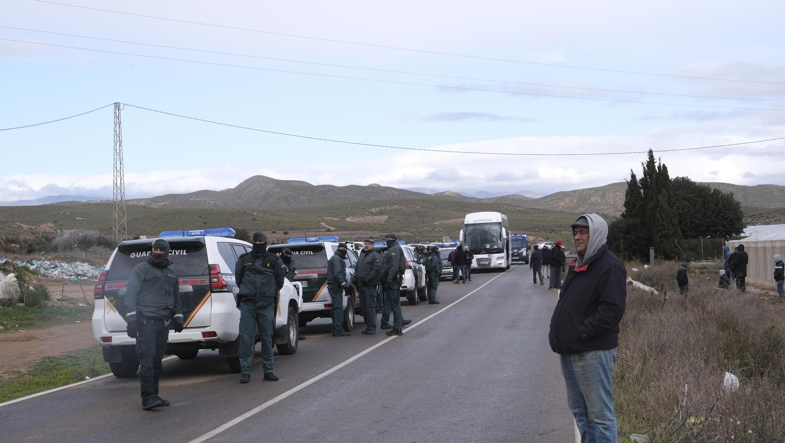 Imágenes del desalojo del asentamiento chabolista 'El Walili', en Níjar
