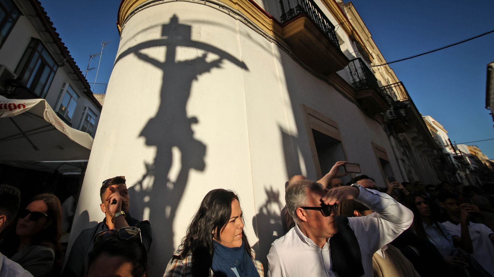 Vía Crucis extraordinario del Santo Crucifijo en Jerez