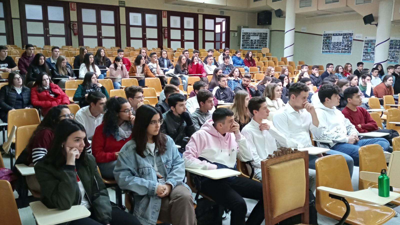 Algunos de los presentes en el homenaje.