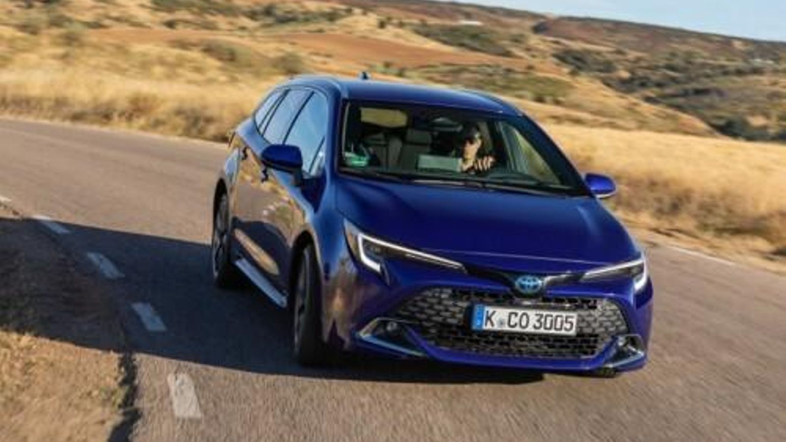 El cambio más relevante en los Corolla afecta al sistema de propulsión híbrido que, en estos coches, es siempre no enchufable.