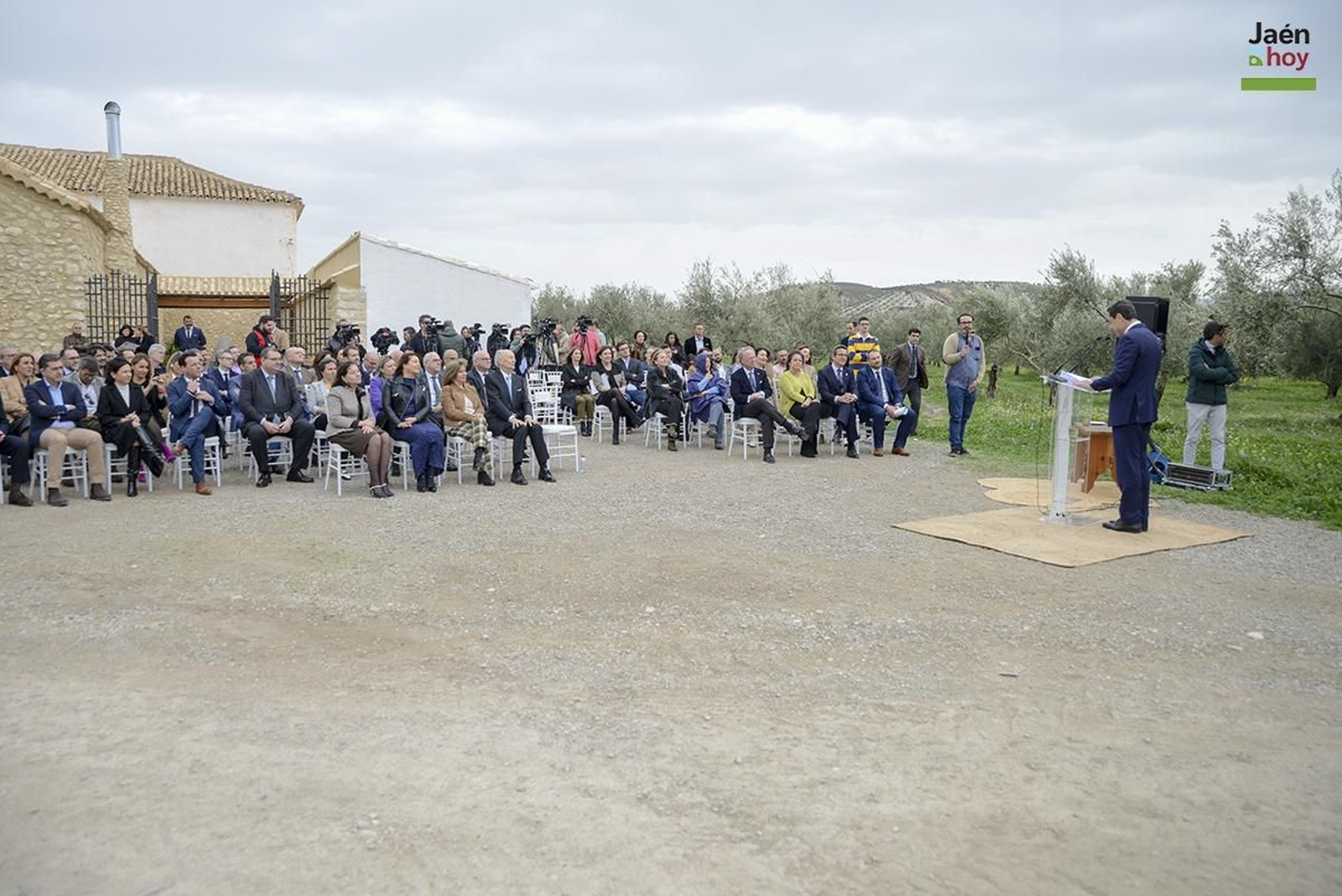 Inauguración de la planta fotovoltaica flotante en el Cortijo Conde de Guadiana de Úbeda.