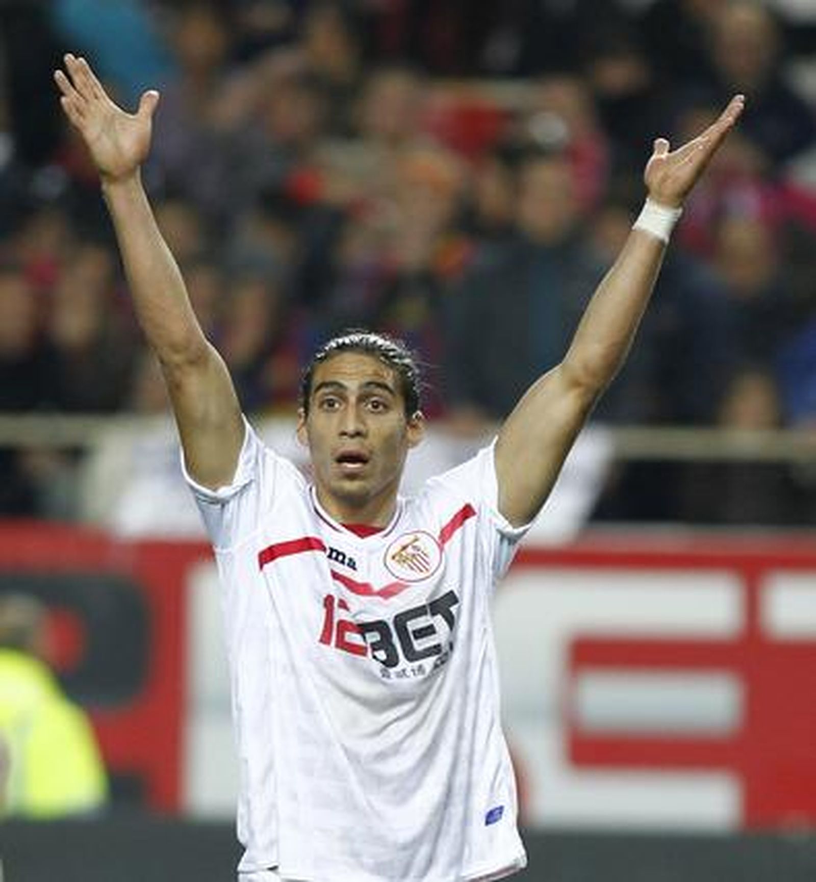 El Sevilla consigue sacar un punto ante el Barcelona en el Sánchez Pizjuán. / Antonio Pizarro