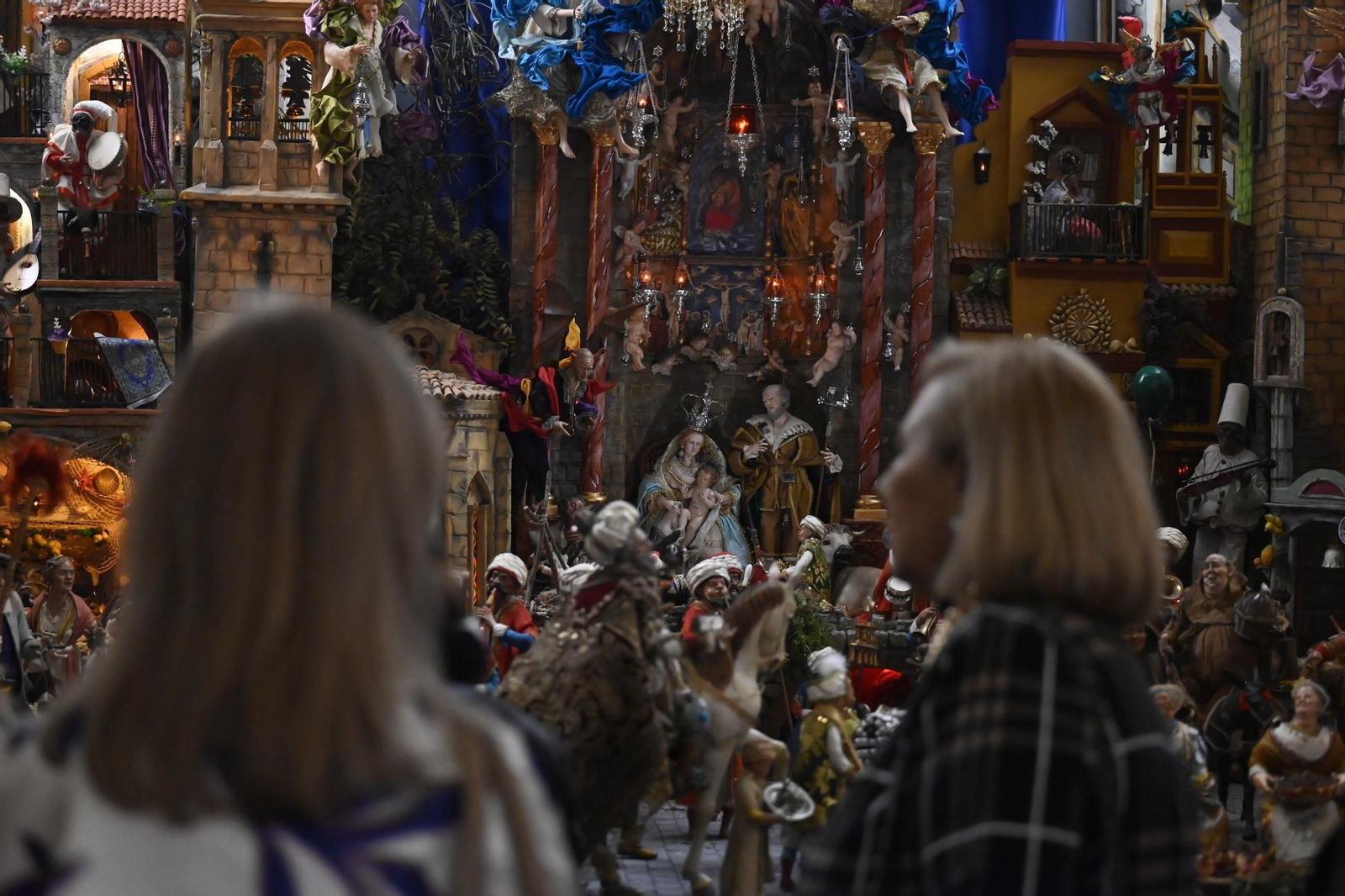 Un paseo por los belenes de Navidad de Córdoba, en imágenes