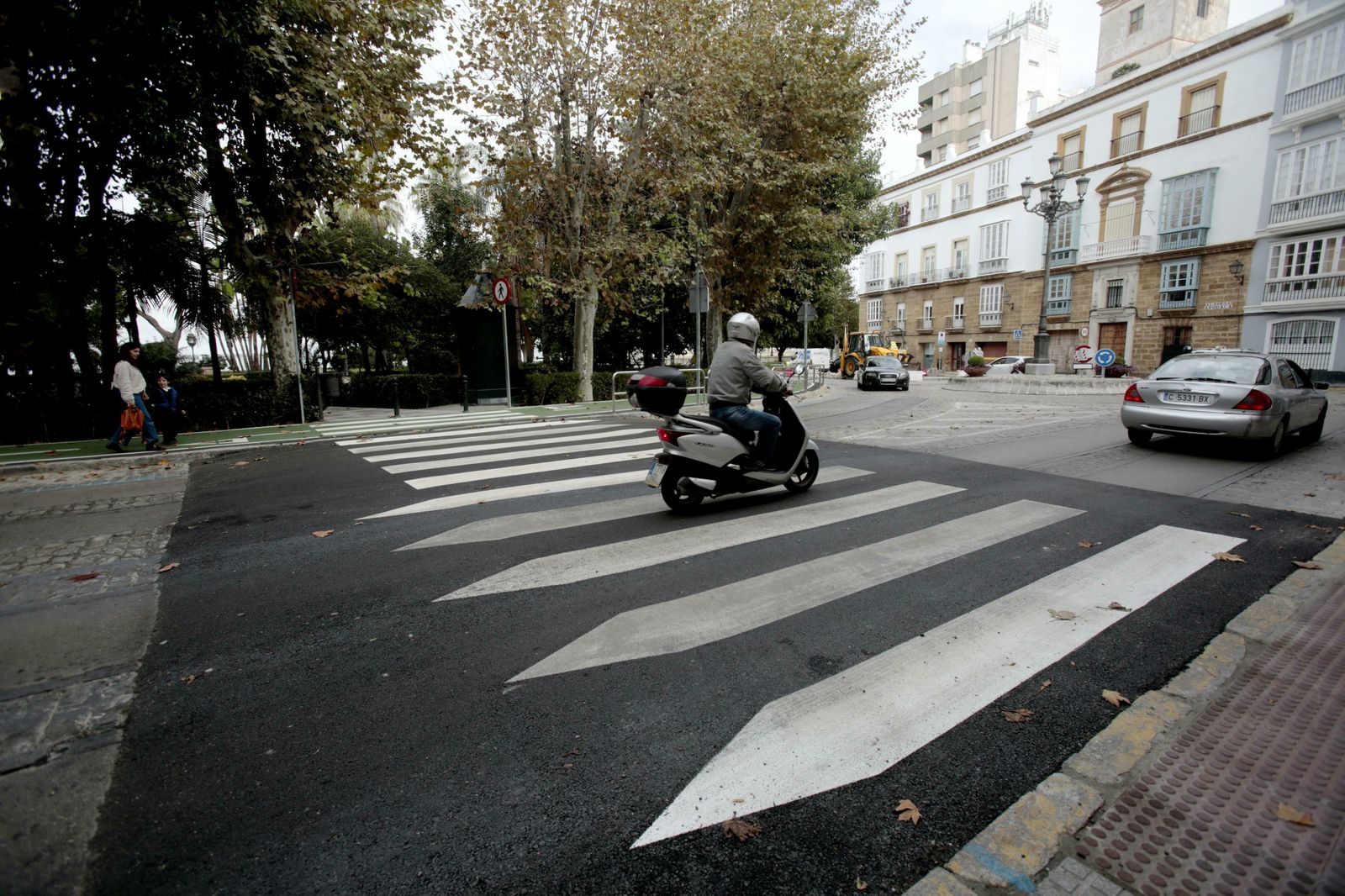 Uno de los badenes levantados en la Alameda sin la autorización de la Comisión Provincial de Patrimonio Histórico.