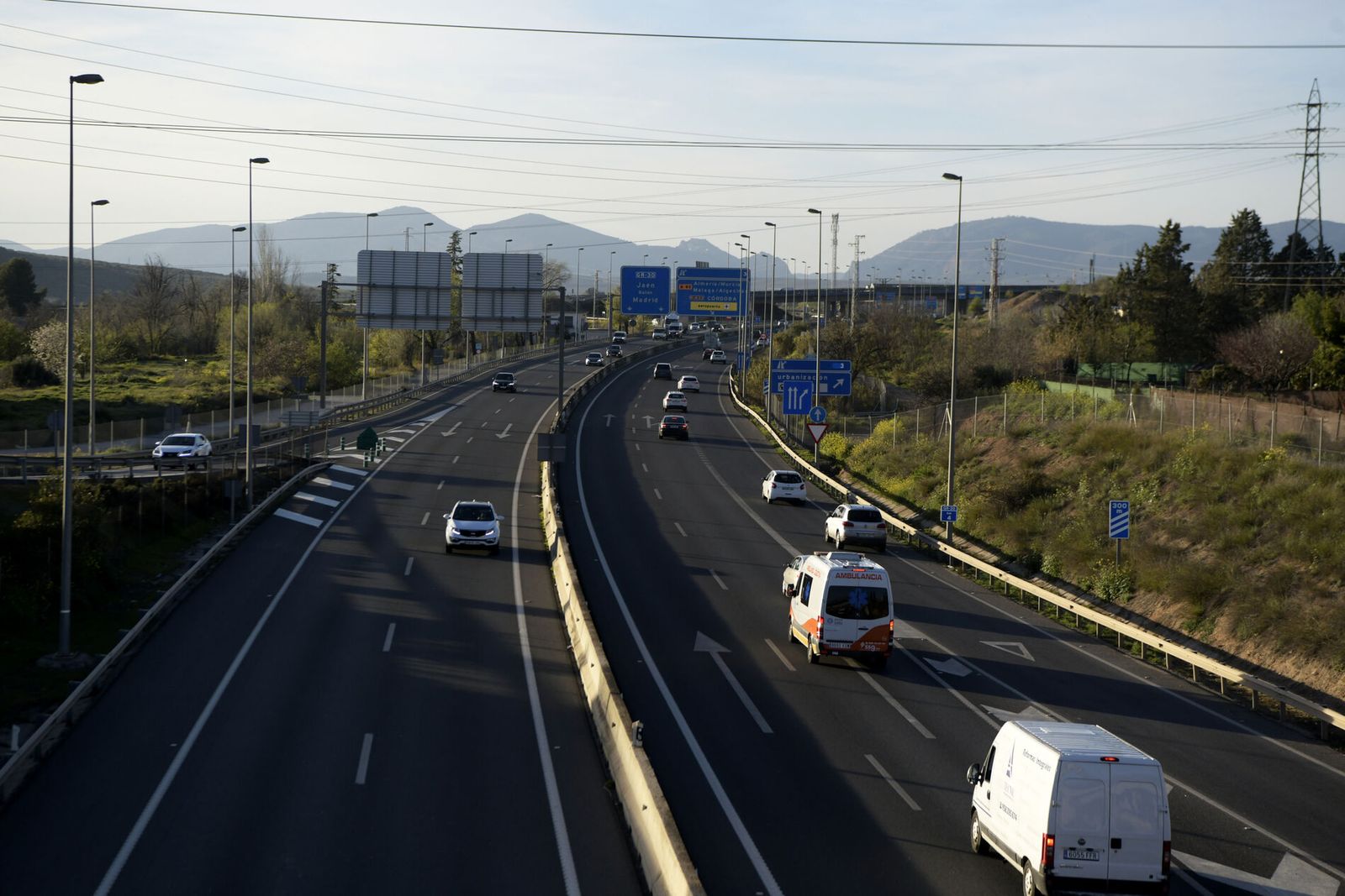 La autovía Granada-Bailén, actual A-44, no llegó a completarse a tiempo en todos sus tramos