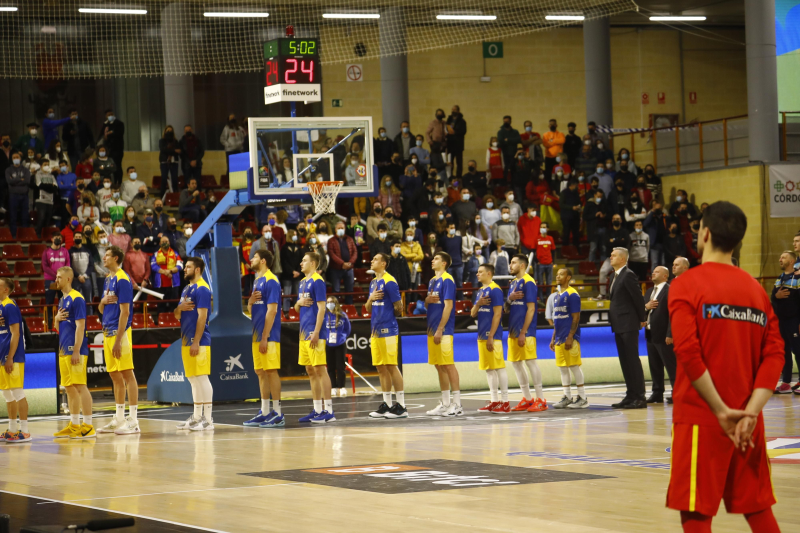 Las imágenes del emotivo encuentro entre España y Ucrania en Córdoba