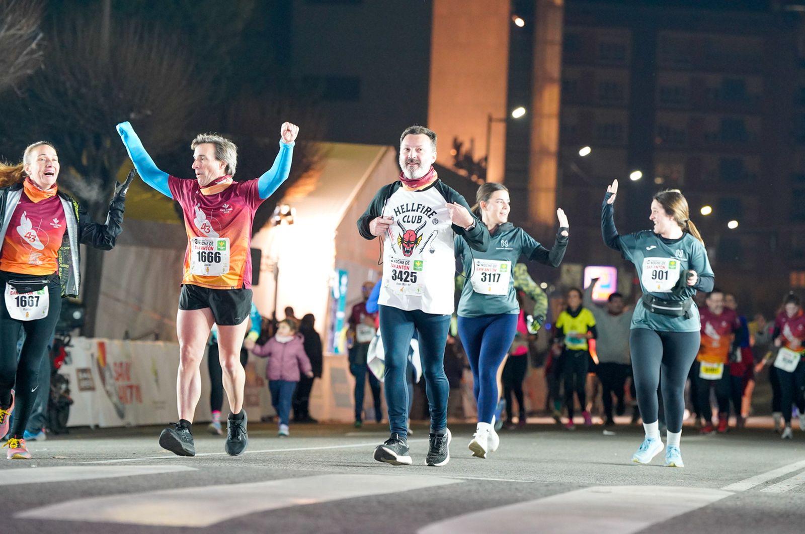 En imágenes: búscate en tu llegada a meta de la Carrera de San Antón 2026 (4)