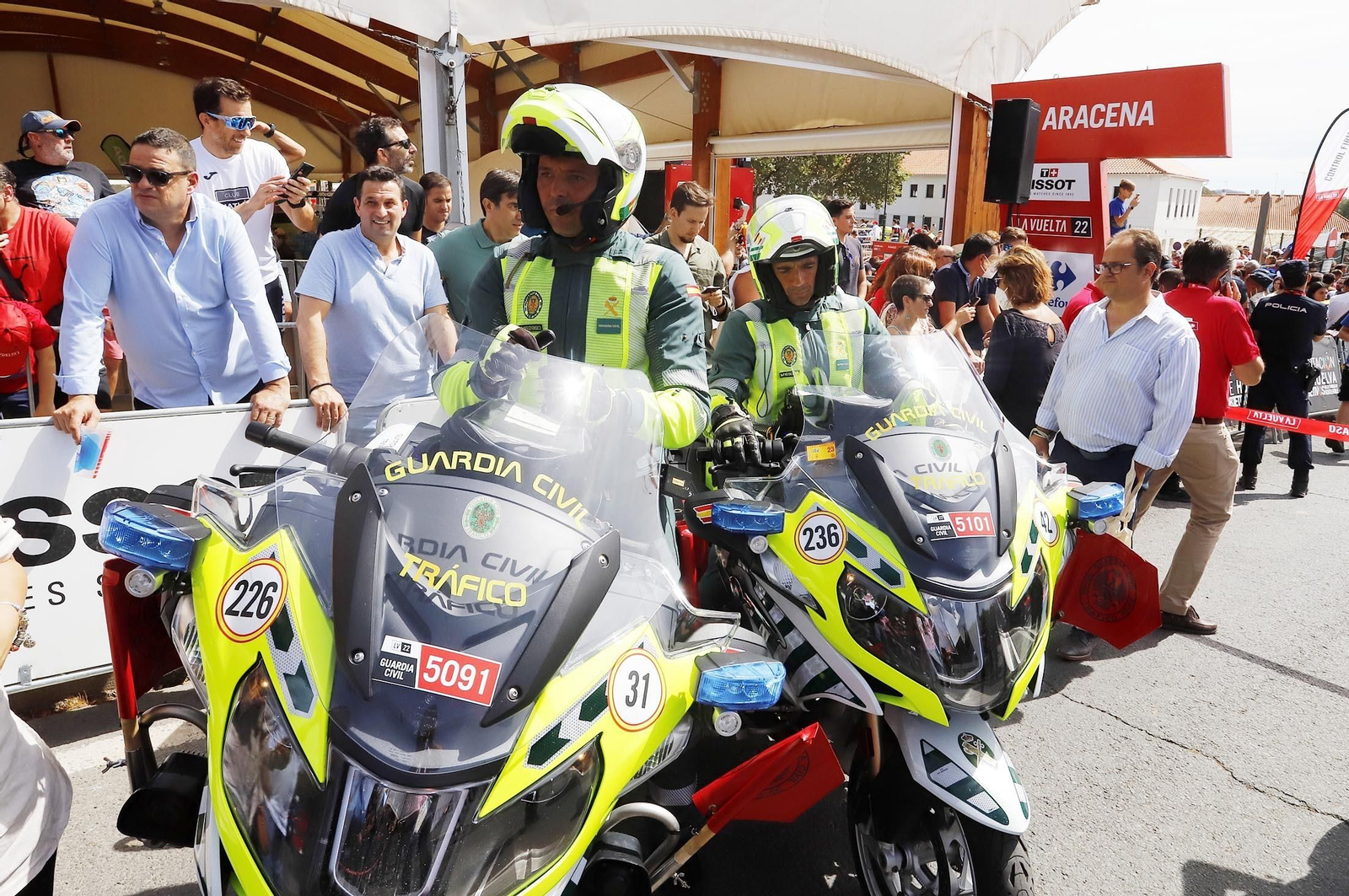 Imágenes de la Vuelta Ciclista a España en su salida desde Aracena en la 17ª etapa