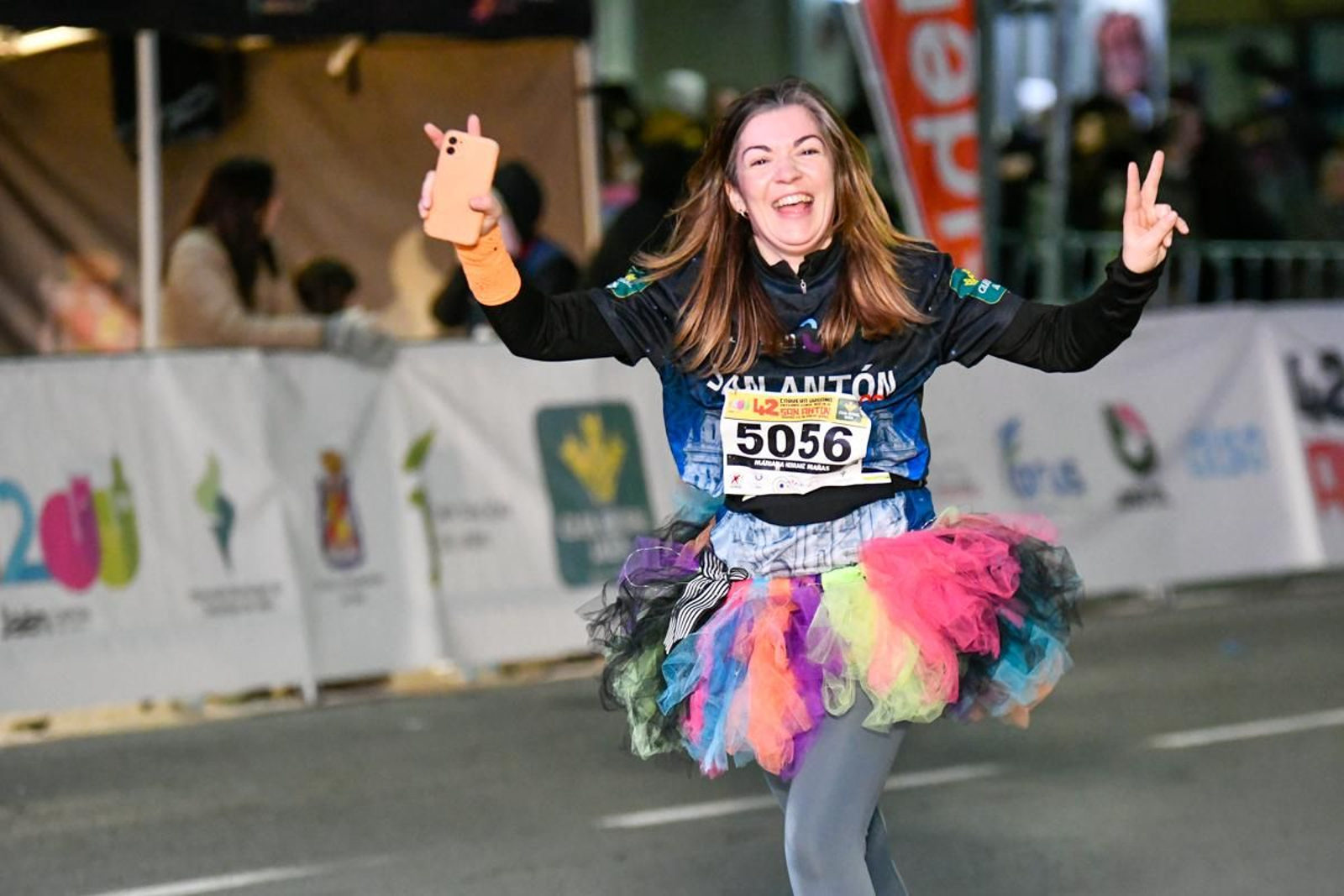 En imágenes: búscate en tu llegada a meta de la Carrera de San Antón 2025 (12)
