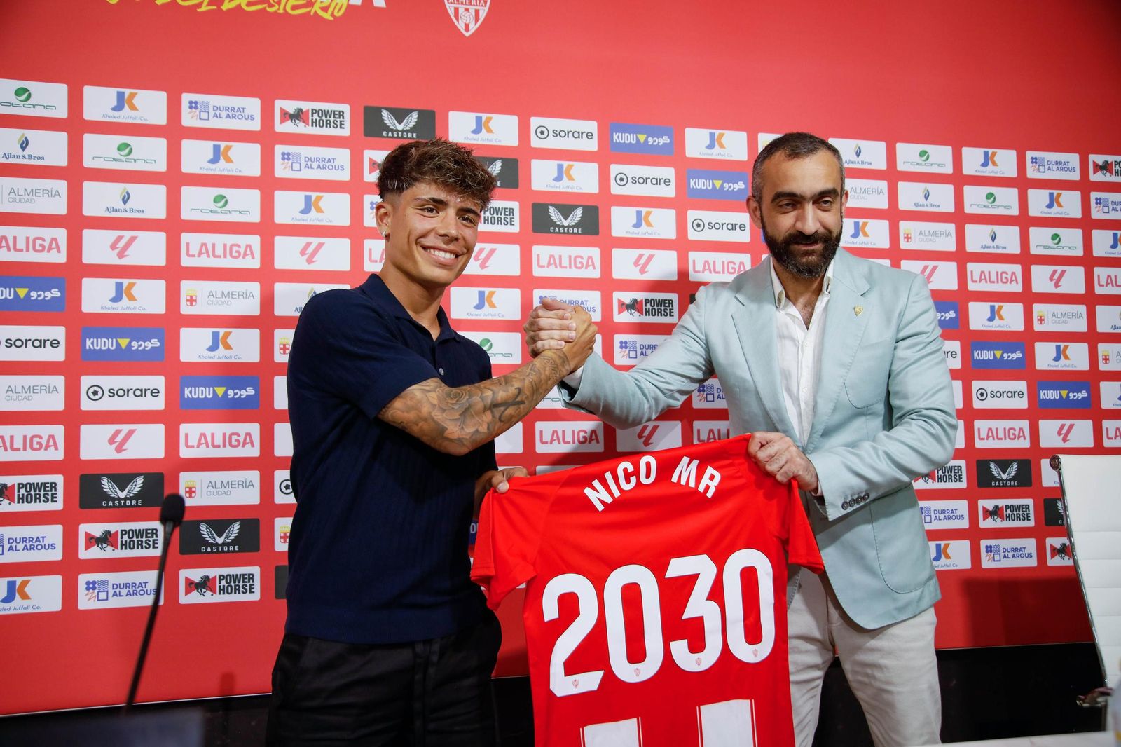 Presentación de Nico Melamed como nuevo jugador de la UDA, en imágenes