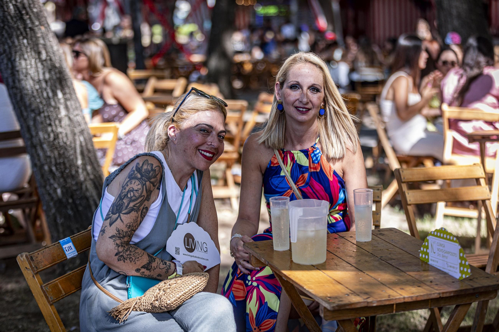 Búscate en las imágenes del Día de la Mujer de la Feria del Carmen y de la Sal de San Fernando