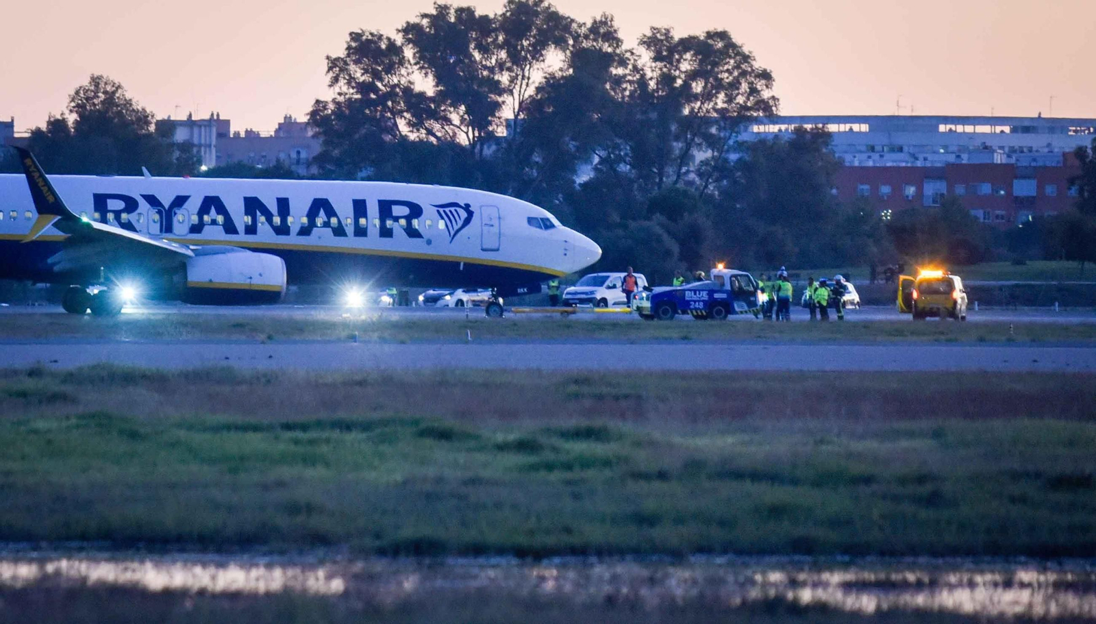 Aterrizaje de emergencia de un avión en Sevilla