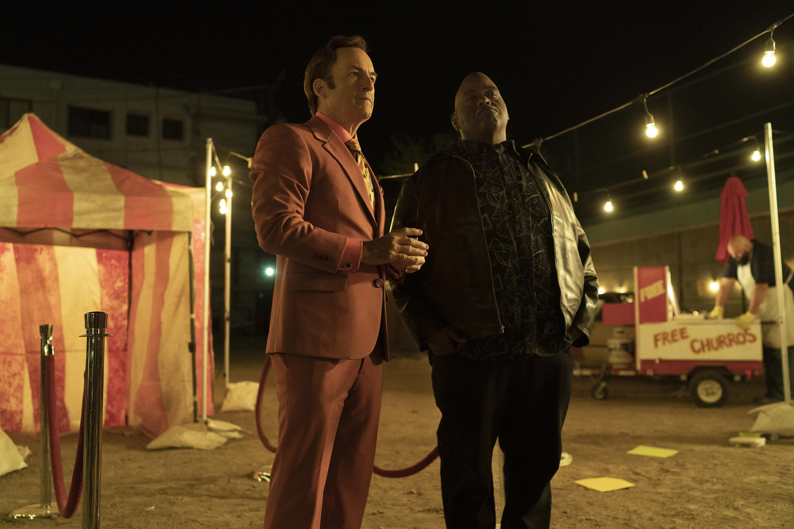 Bob Odenkirk y Lavell Crawford in Better Call Saul (2015)