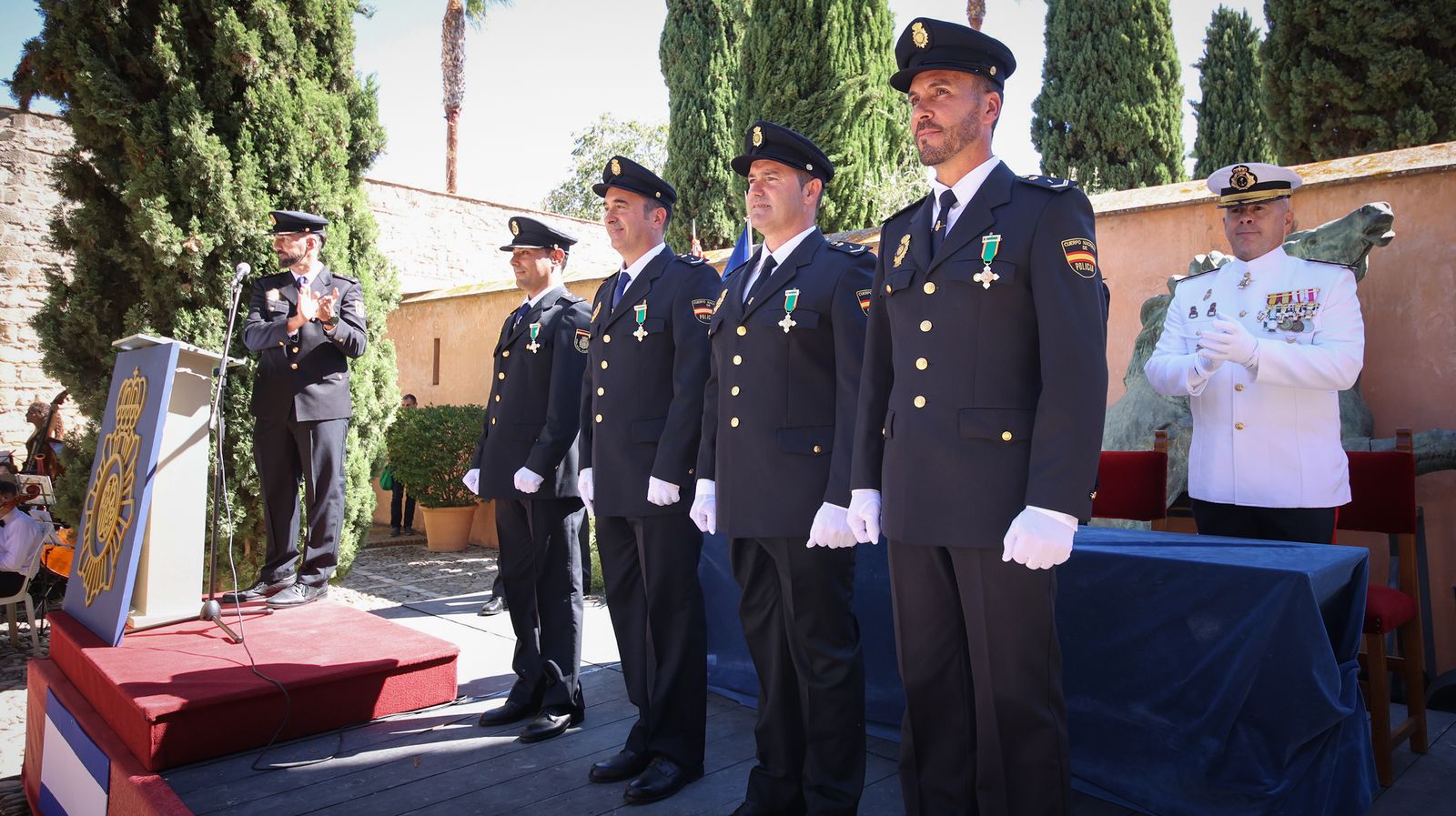 Emotivo acto por el Día de la Policía Nacional celebrado en Jerez