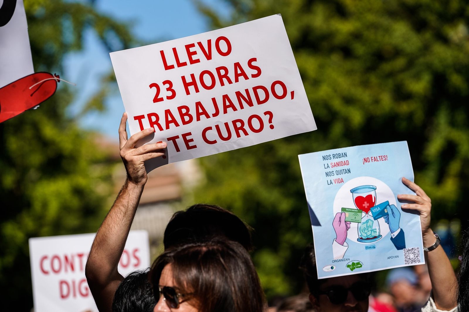 Así ha sido la manifestación en defensa de la sanidad pública en Granada