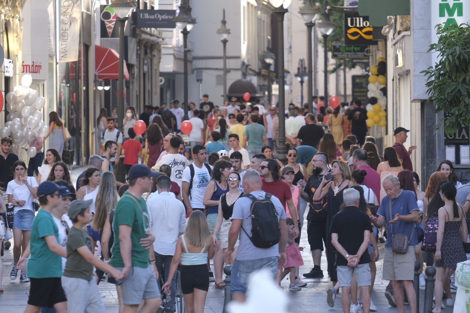 La novena edición de la Shopping Night de Córdoba, en imágenes