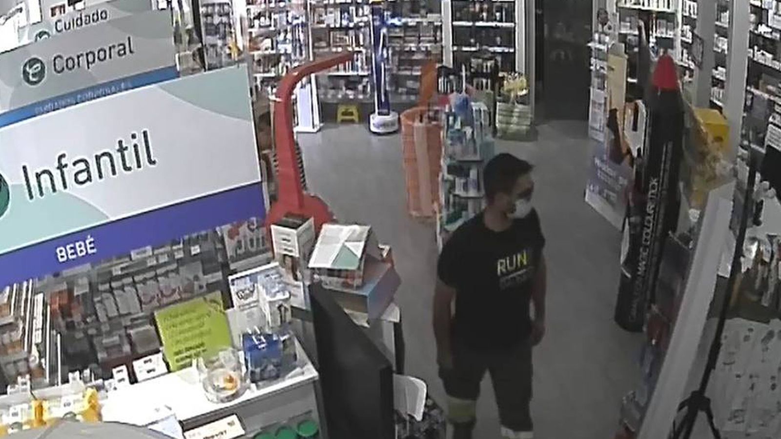 Usaba una vestimenta normal para no llamar la atención.