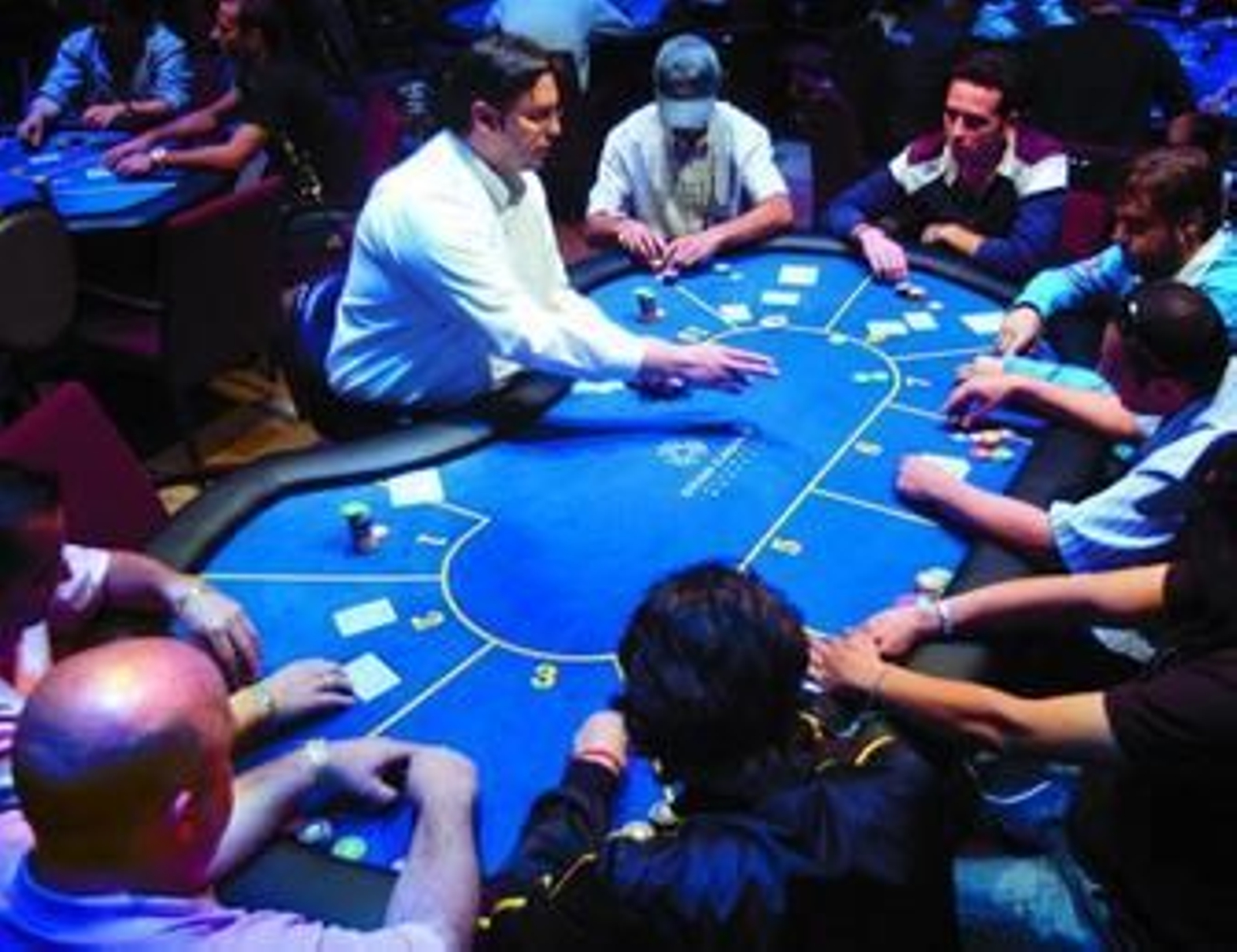 Una de las mesas de juego en el salón del Gran Casino Aljarafe.