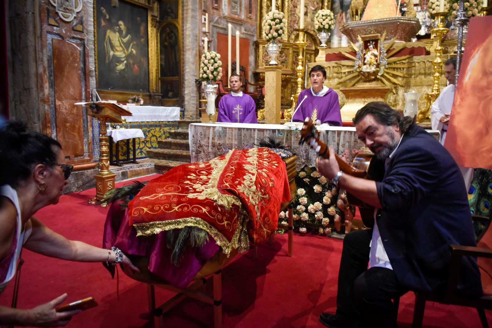 La despedida de Triana a María Jiménez, en imágenes