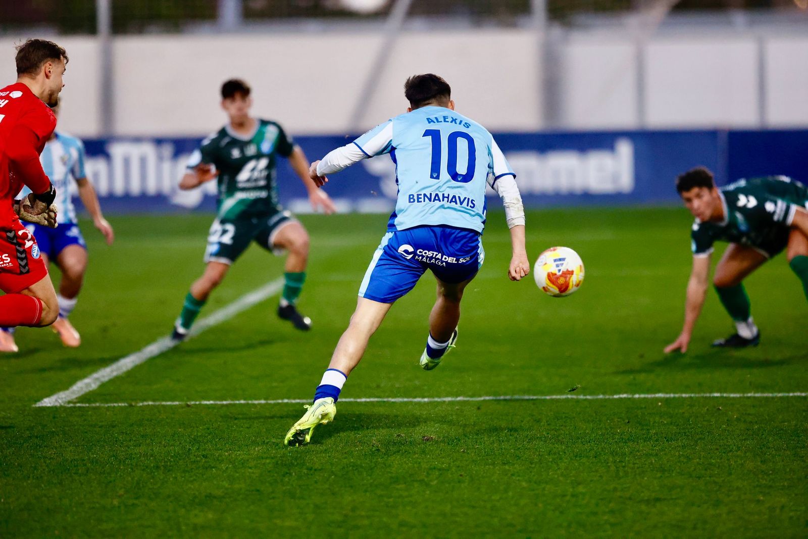 Alexis Chamorro le da tres puntos al Atlético Malagueño ante el Xerez Deportivo