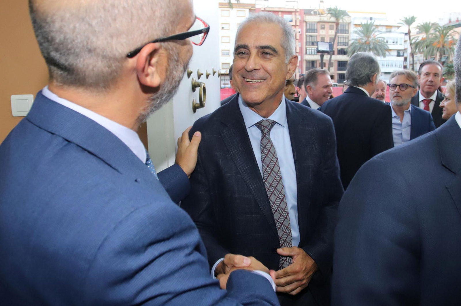 Imágenes de la recepción a los invitados a la gala de los Onubenses del Año