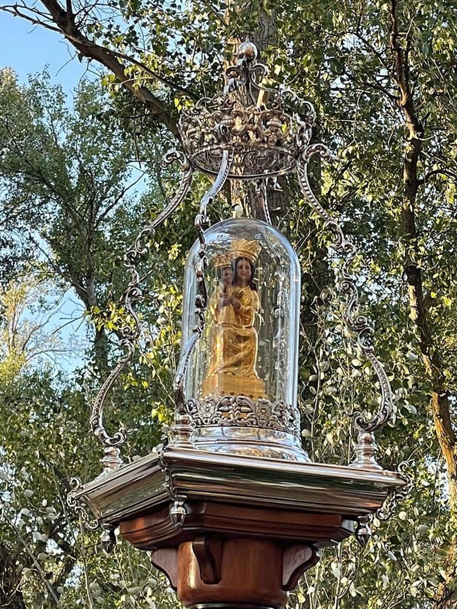 El espectacular recibimiento a la Virgen de Guía en Villanueva del Duque, en imágenes