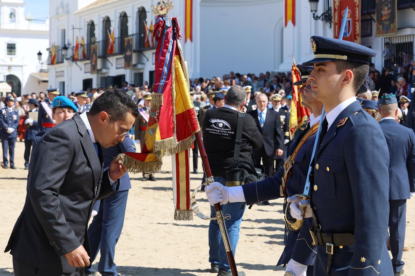 Imágenes del acto de Juramento o Promesa de Fidelidad a la Bandera Nacional en El Rocío