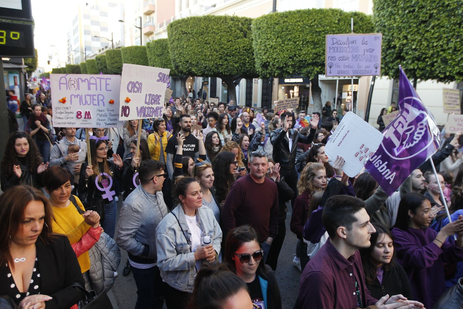 Fotogalería manifestación Día Internacional de la Mujer
