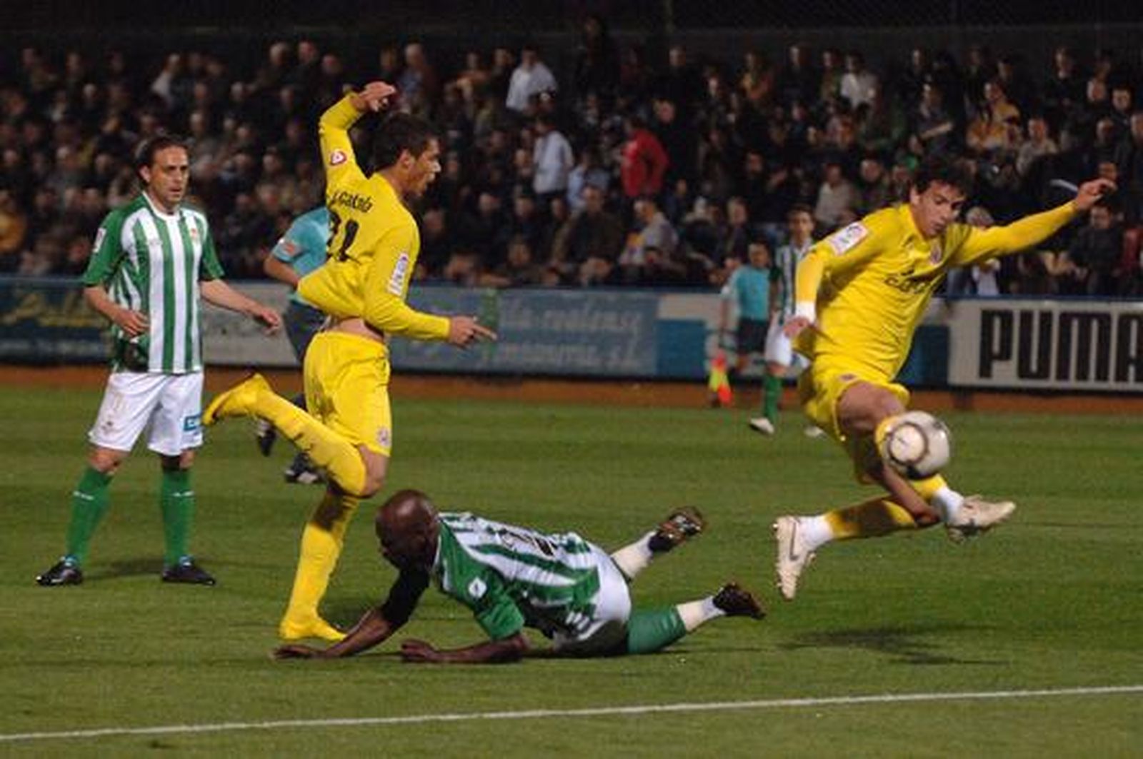 El Betis empata 'in extremis' en el campo del Villarreal B. / LOF